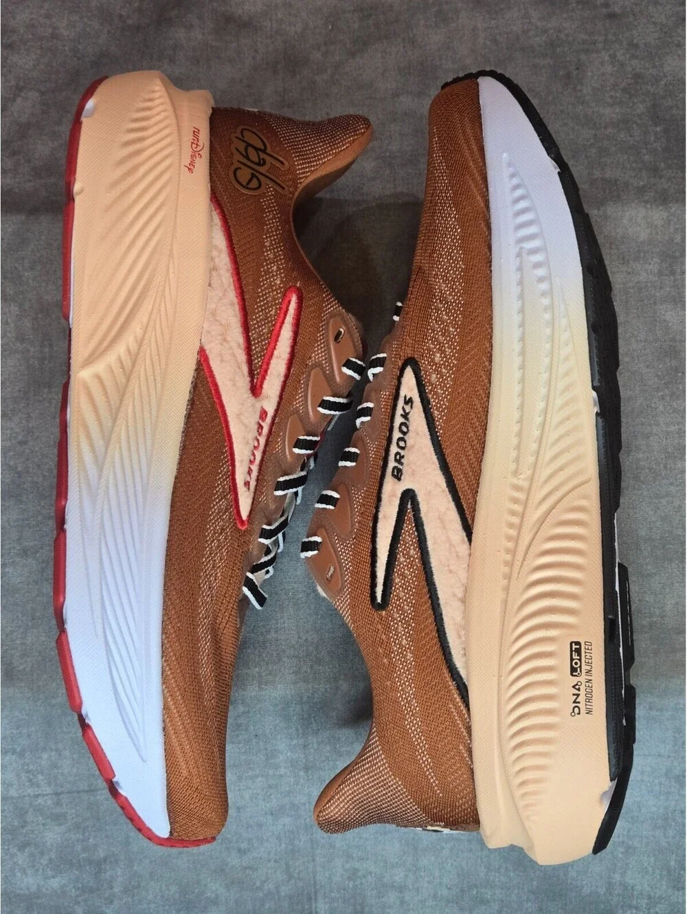 Brooks x runDisney Ghost 17 Chip 'n Dale (1205411B248) Women's 8.5 BRAND NEW